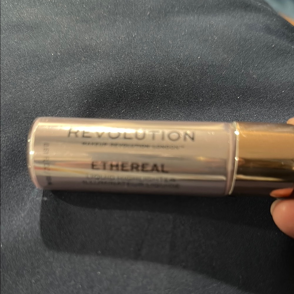 Revolution Liquid Highlighter - Ethereal 18ml / 0.61 fl oz NEW